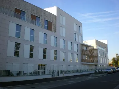Flat Place Simone de Beauvoir in Orly