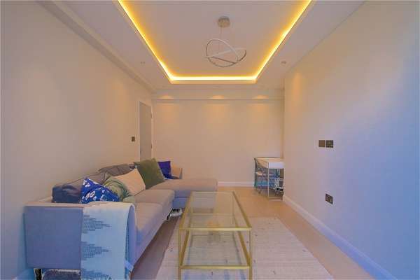 Flat Marylebone Road in City of Westminster