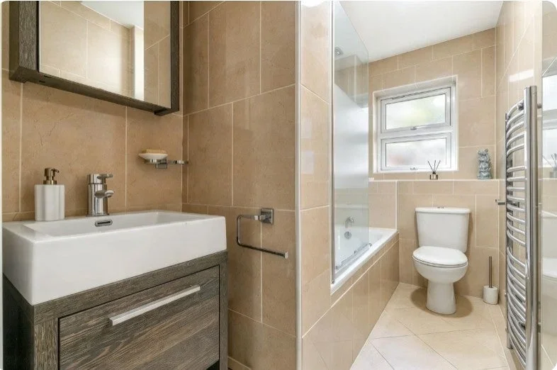 Flat Croham Road in Greater London
