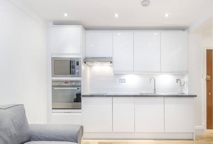 Flat Sloane Avenue in Greater London