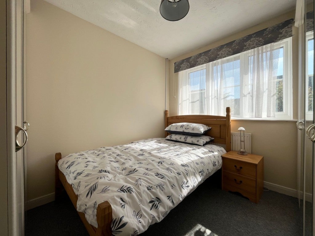 Room Downs Barn Boulevard in Milton Keynes