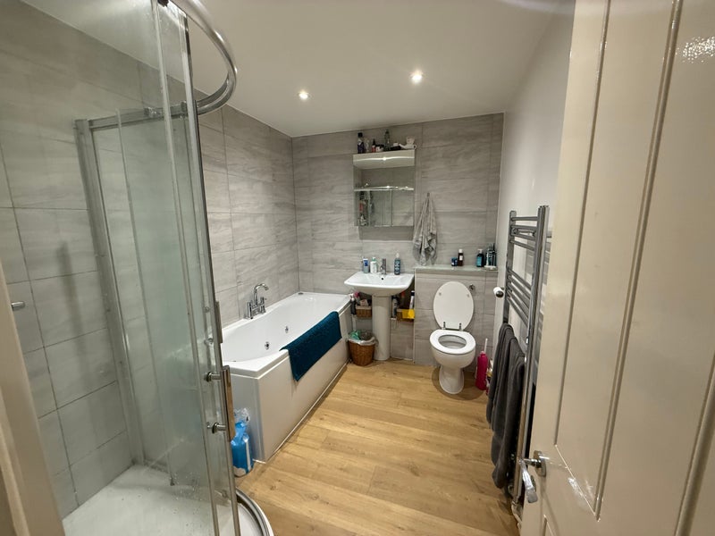 Room Osbaldeston Road in Greater London
