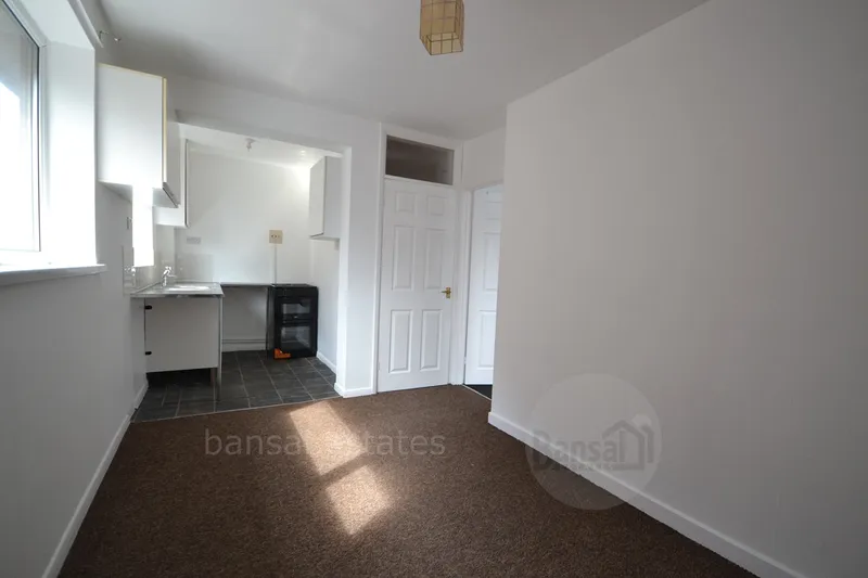 Flat Gulson Road in Coventry