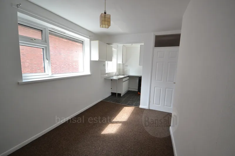 Flat Gulson Road in Coventry