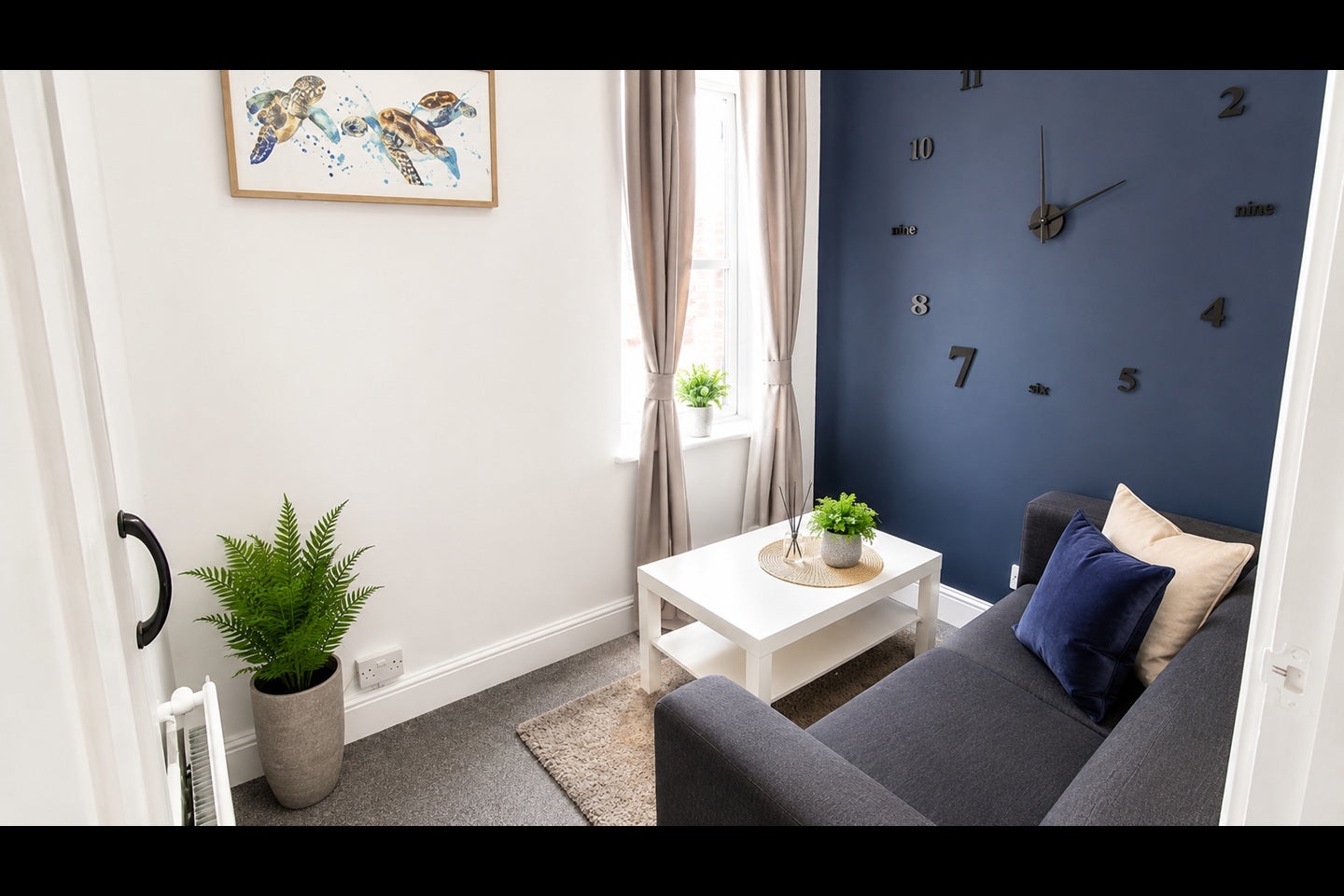 Room Lawson Road in Portsmouth