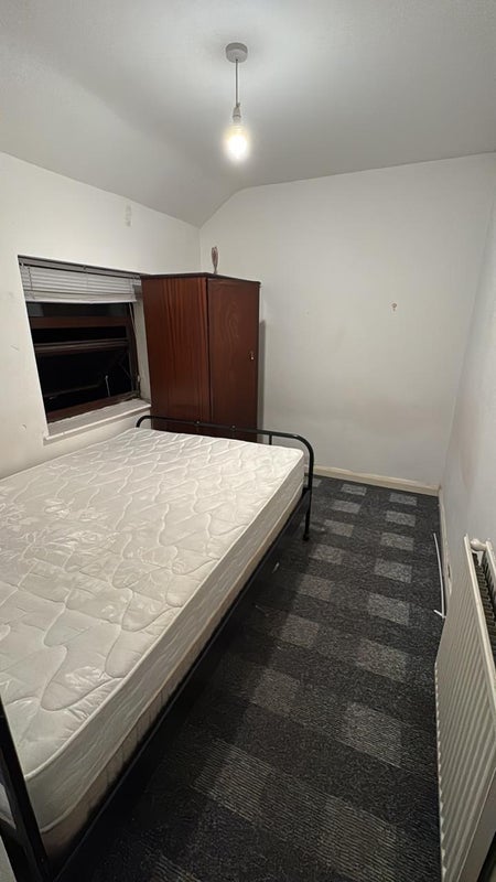 Room Springfield Avenue in Bristol