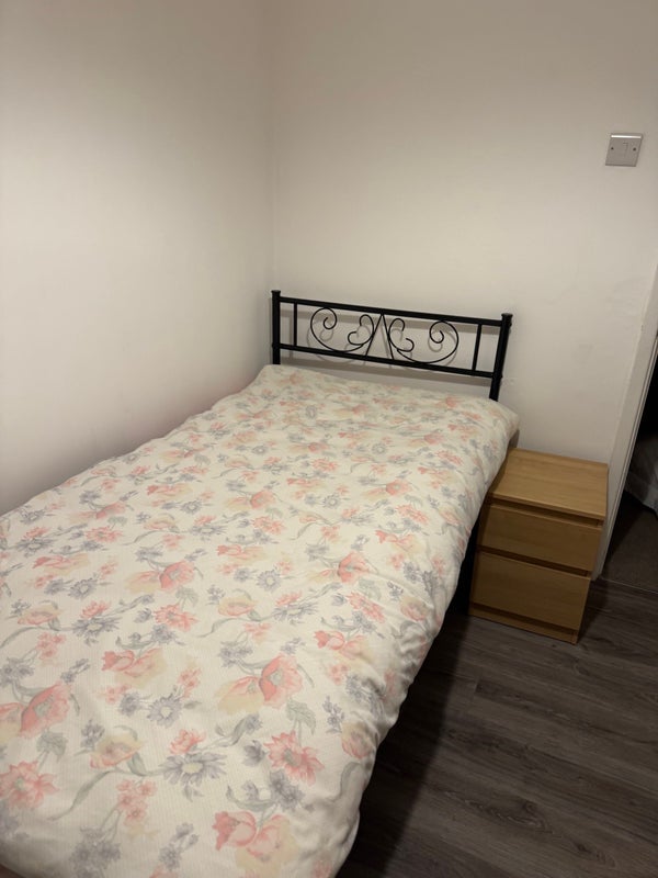 Room Oxendon Way in Coventry