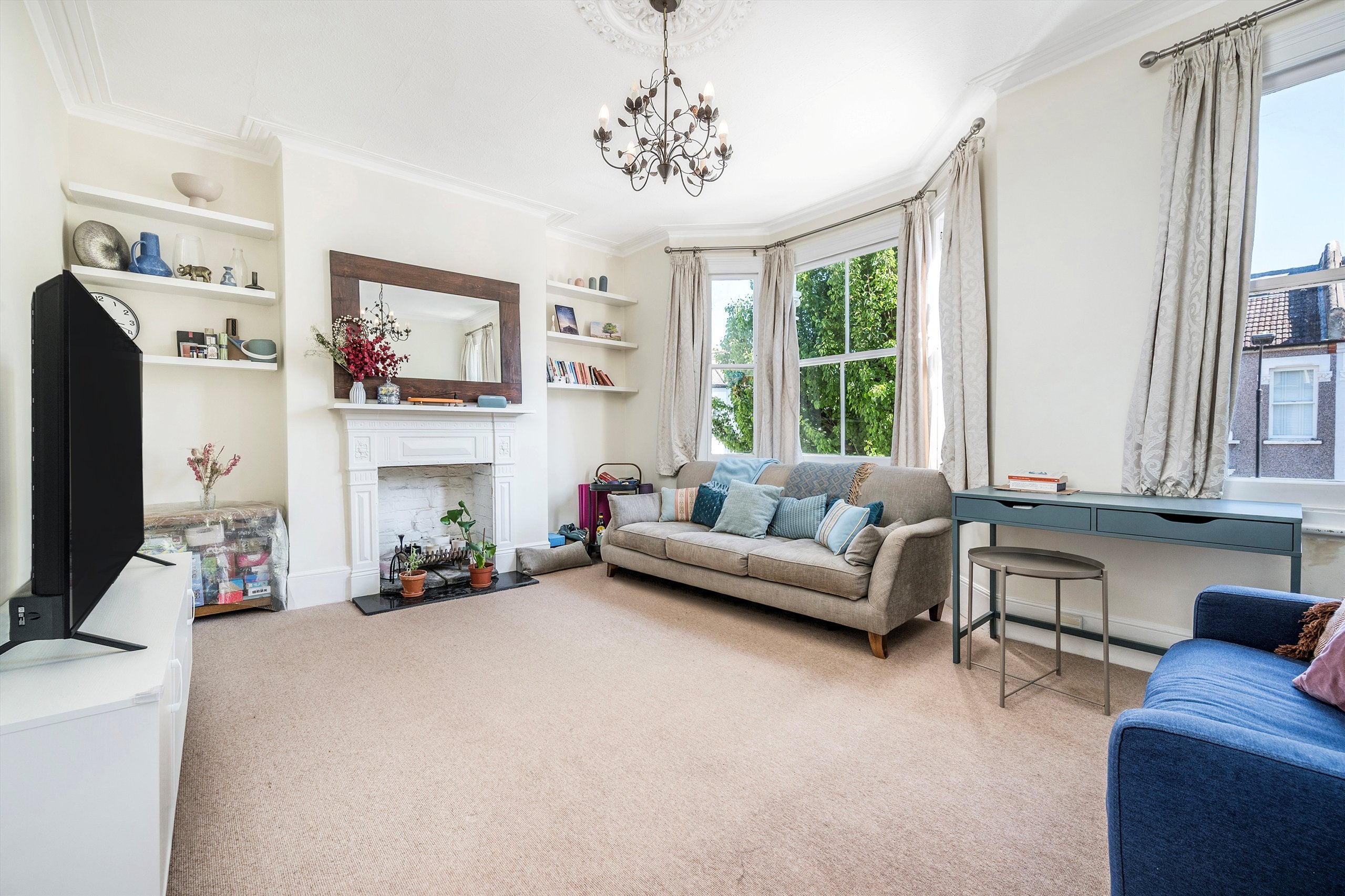 Flat Edgarley Terrace in Greater London