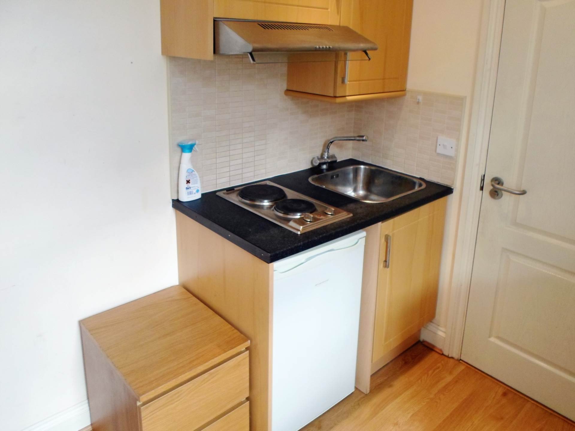 Room Acton Lane in Greater London