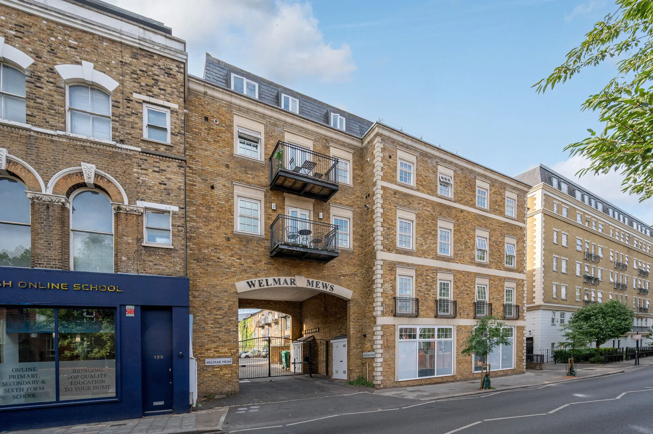 Flat Welmar Mews in Greater London