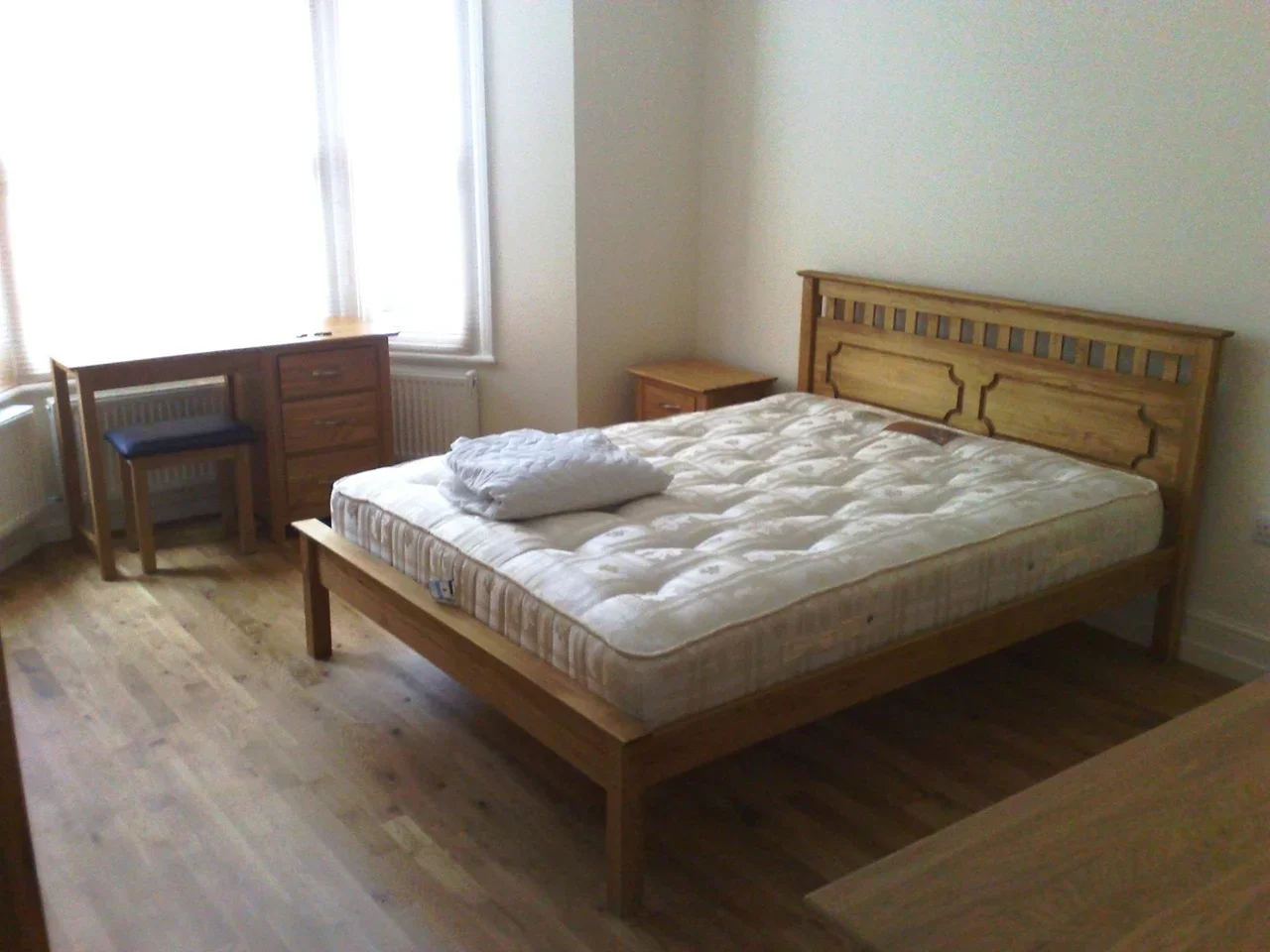 Flat Grange Park in Greater London