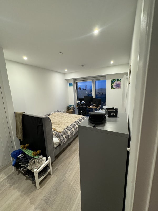Room Seagull Lane in Greater London