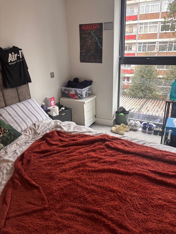 Room Wilford Lane in Nottingham