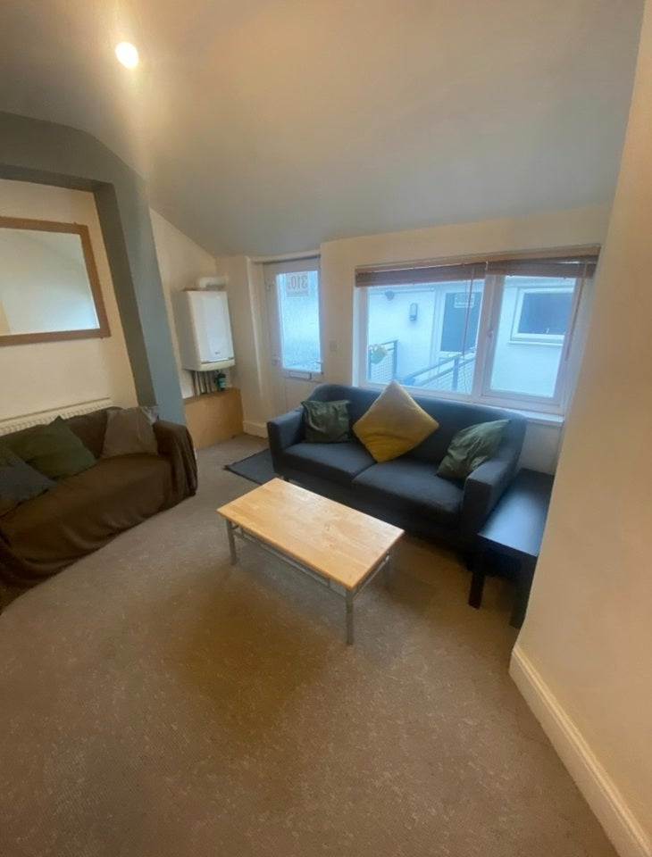 Flat Whitchurch Road in Cardiff