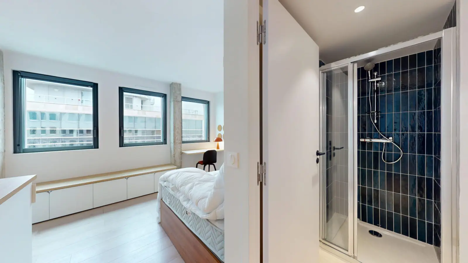 Room Villa Croix Nivert in Paris