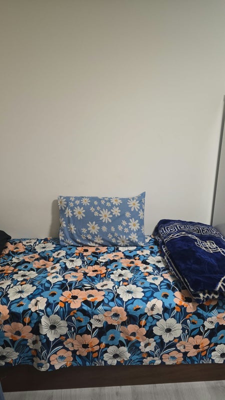 Room Dagmar Avenue in Greater London