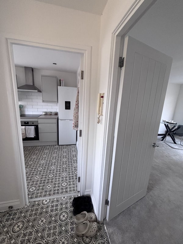 Room Swanmoor Crescent in Bristol