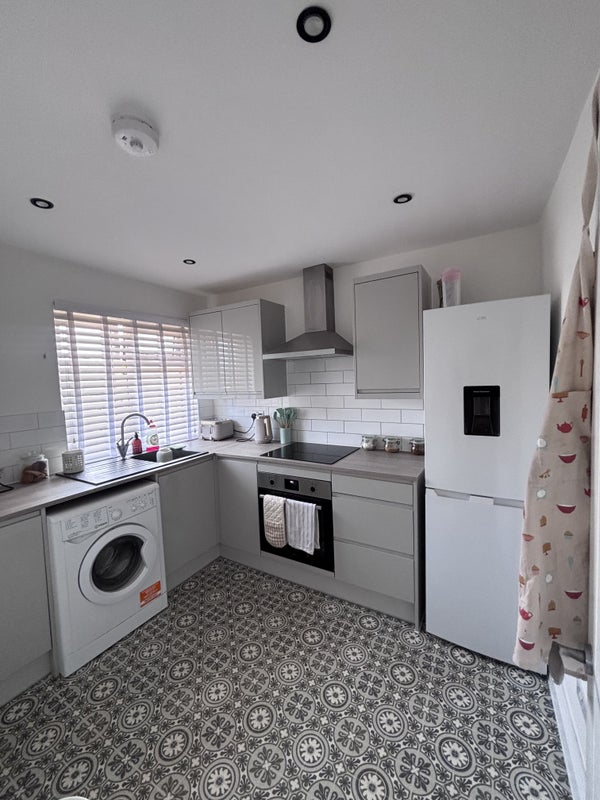 Room Swanmoor Crescent in Bristol