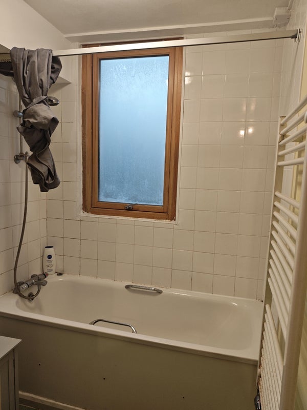 Room Stockwell Park Road in Greater London