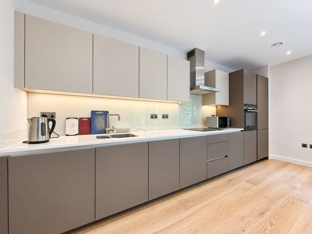 Flat Ufford Street in Greater London