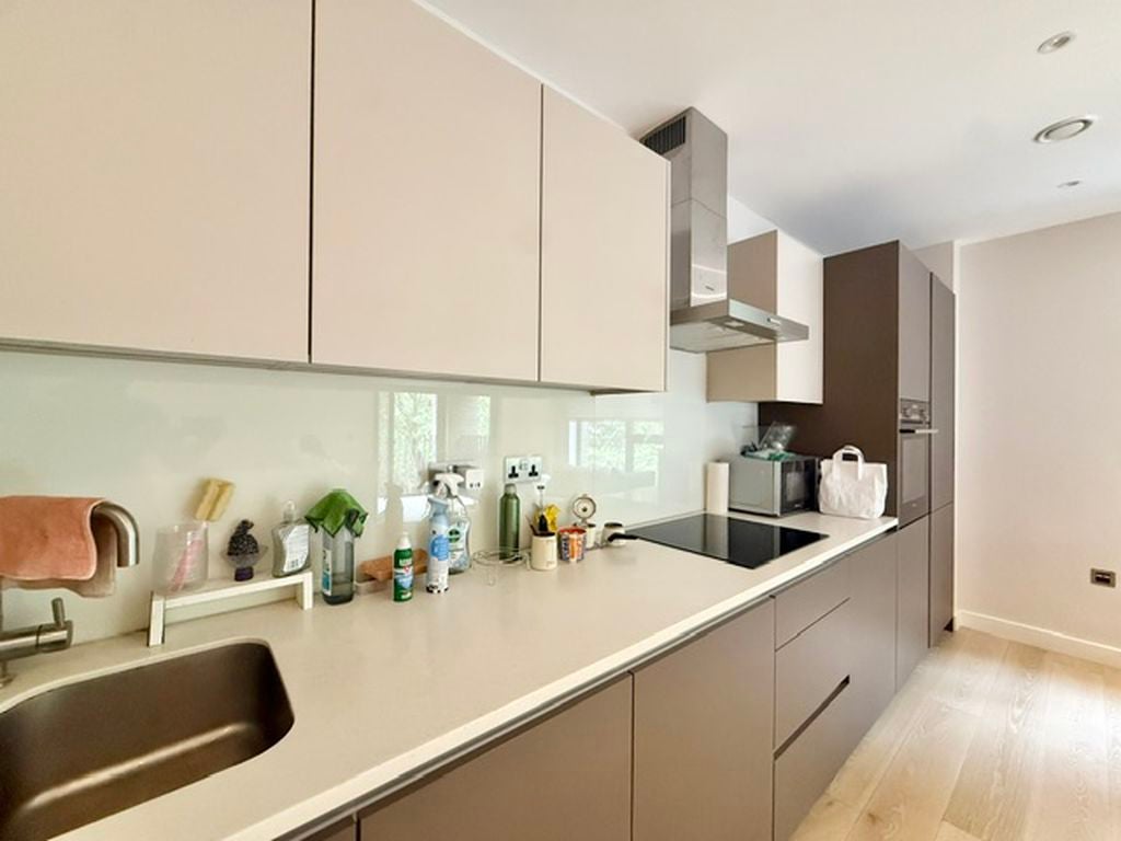 Flat Ufford Street in Greater London
