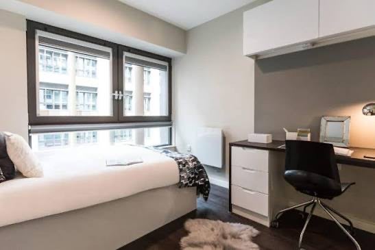 Flat Paul Street in Greater London