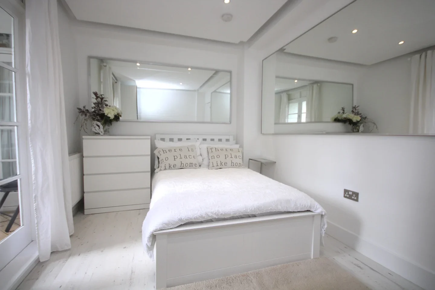 Room John Aird Court in City of Westminster
