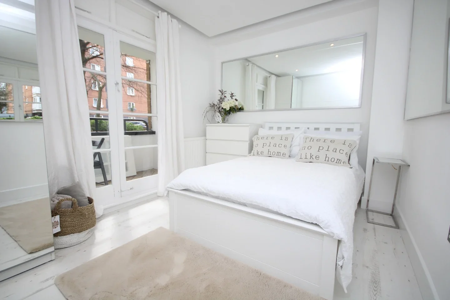 Room John Aird Court in City of Westminster