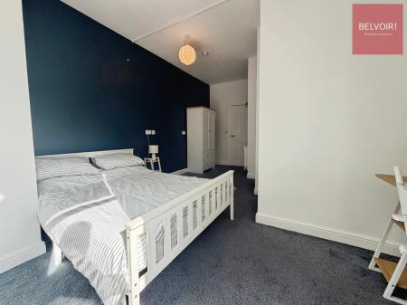 Room Dean Grove in Grimsby
