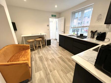 Room Dean Grove in Grimsby