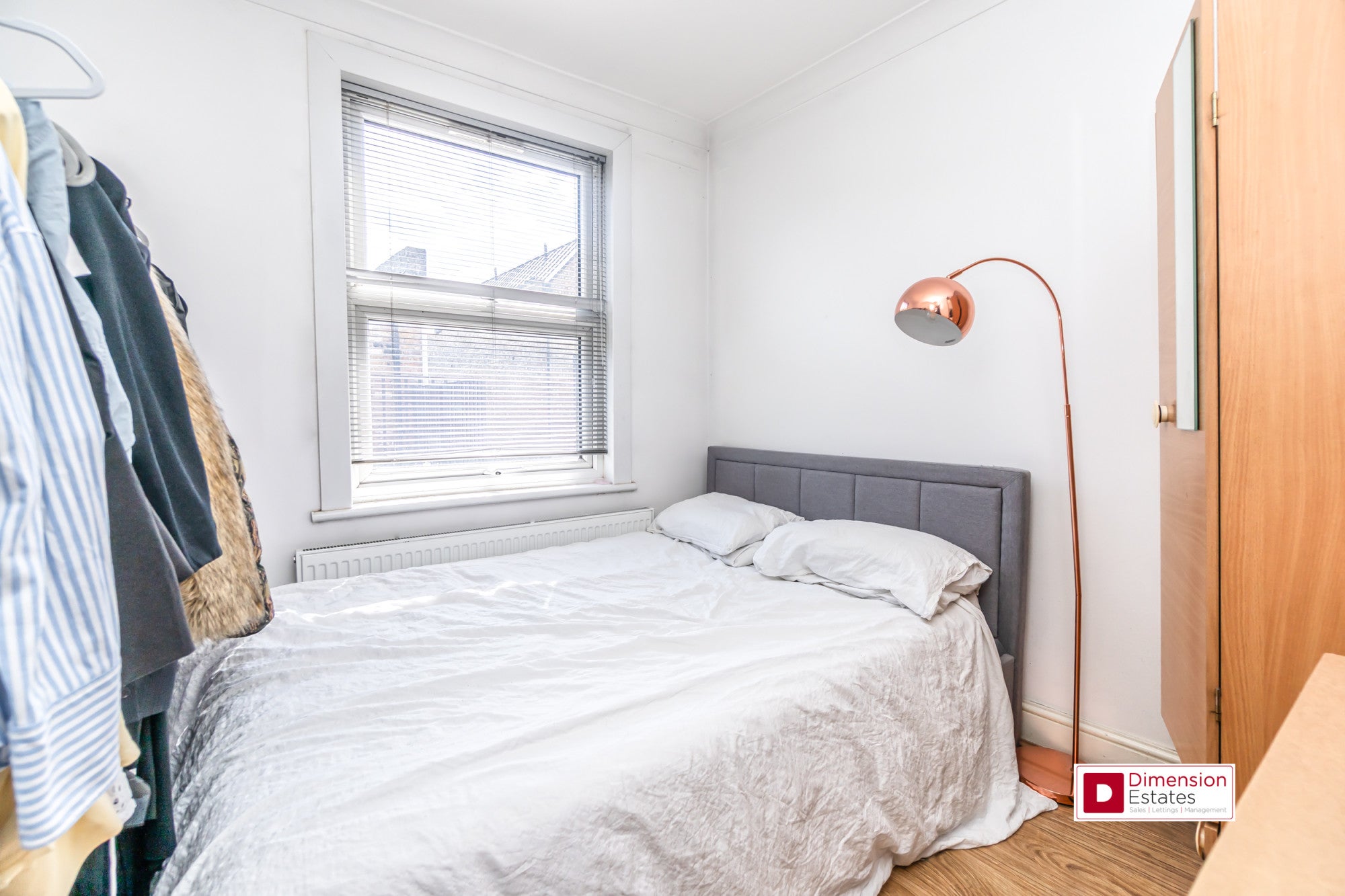 Flat Kingsland Road in Greater London