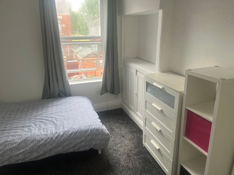 Room Plungington Road in Preston