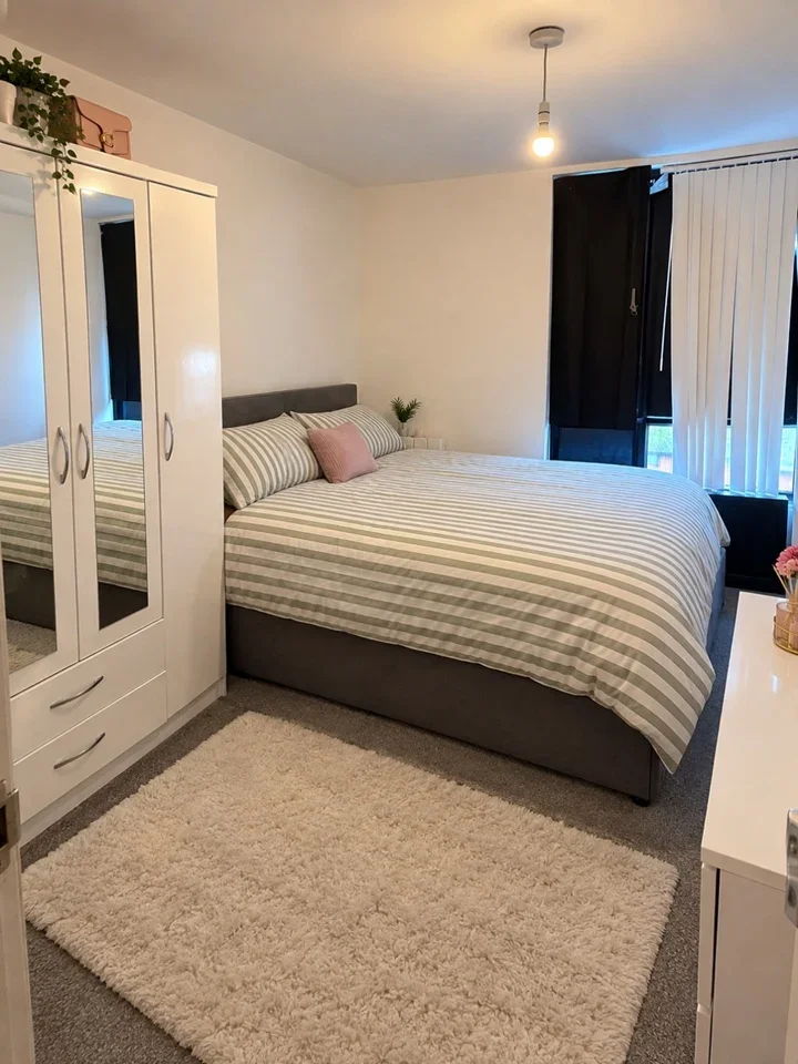 Room The Boulevard in Crawley