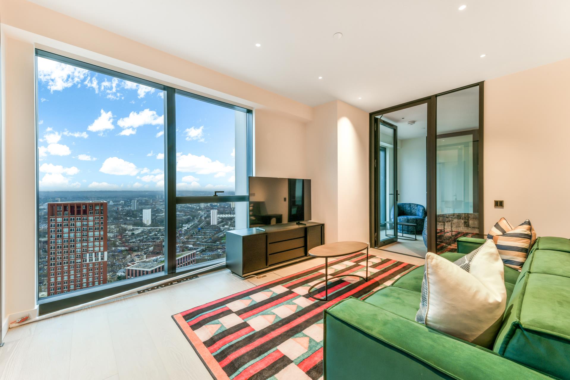 Flat Nine Elms Lane in Greater London