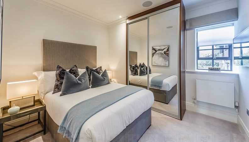 Flat Rainville Road in Greater London