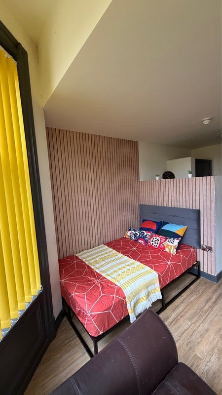 Room Ayresome Street in Middlesbrough