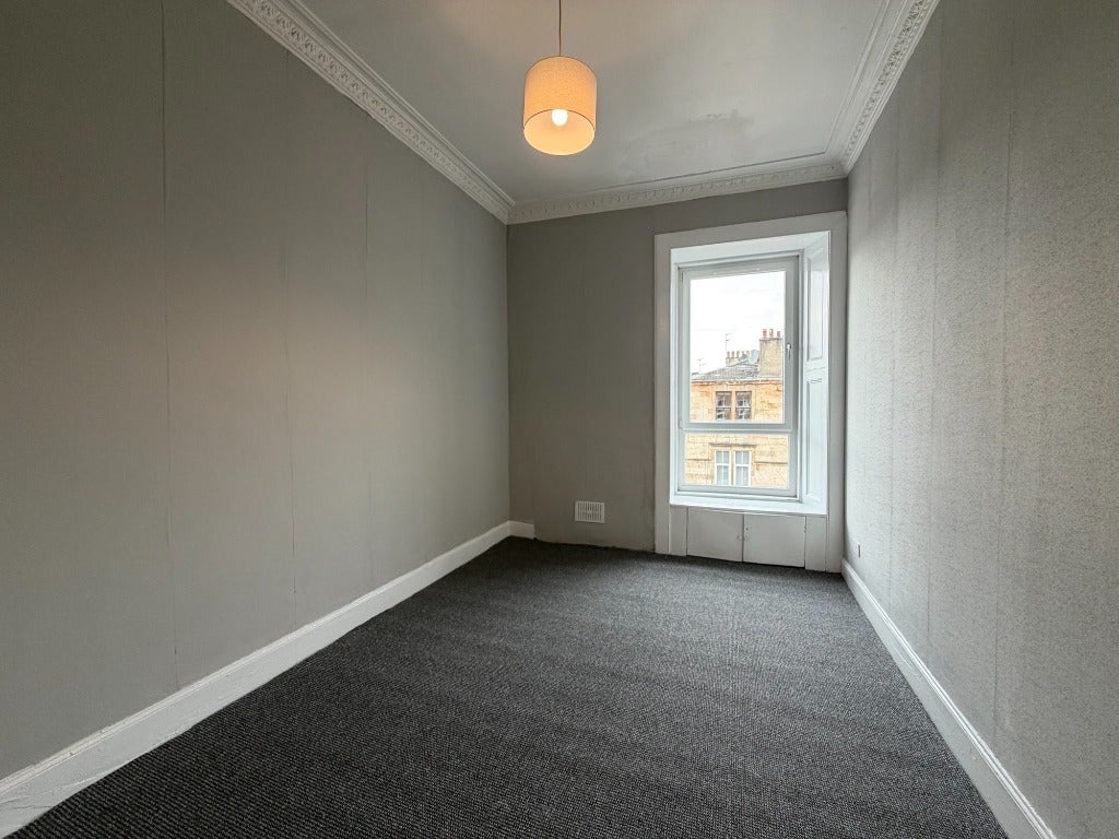 Flat Albert Road in Glasgow