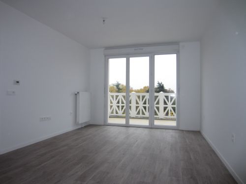 Flat Avenue Descartes in Le Blanc-Mesnil