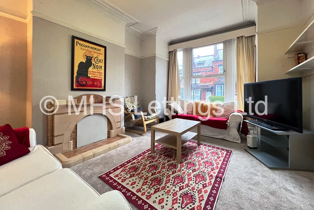Flat Back Burchett Grove in Leeds