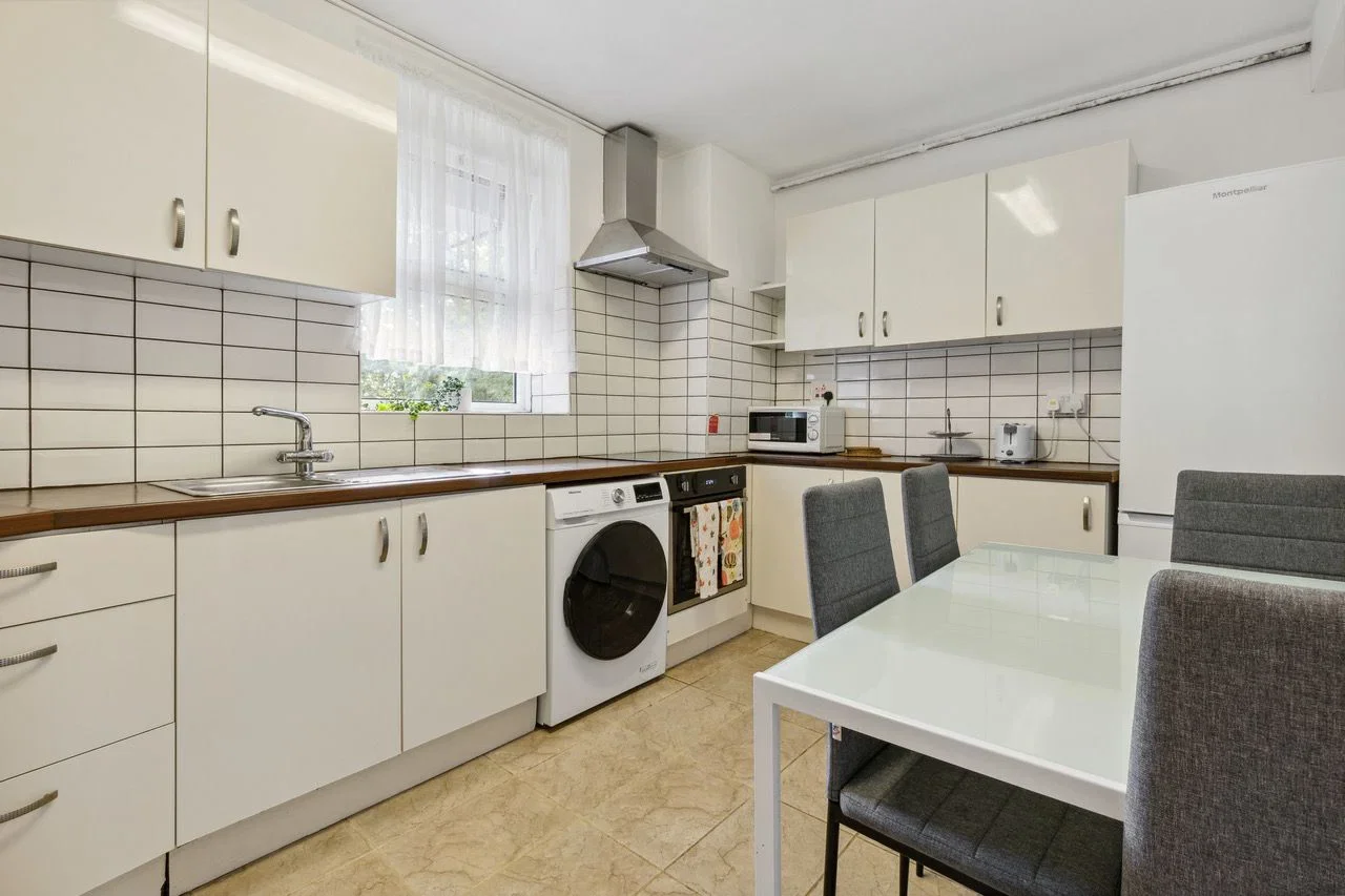 Flat Wandsworth Road in Greater London