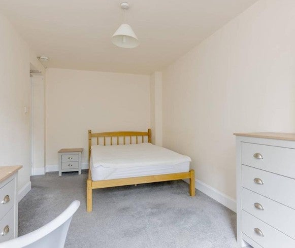 Room Windmill Close in City of Edinburgh