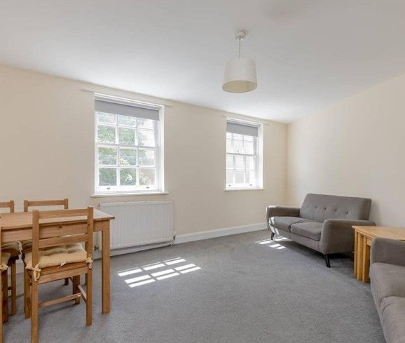 Room Windmill Close in City of Edinburgh