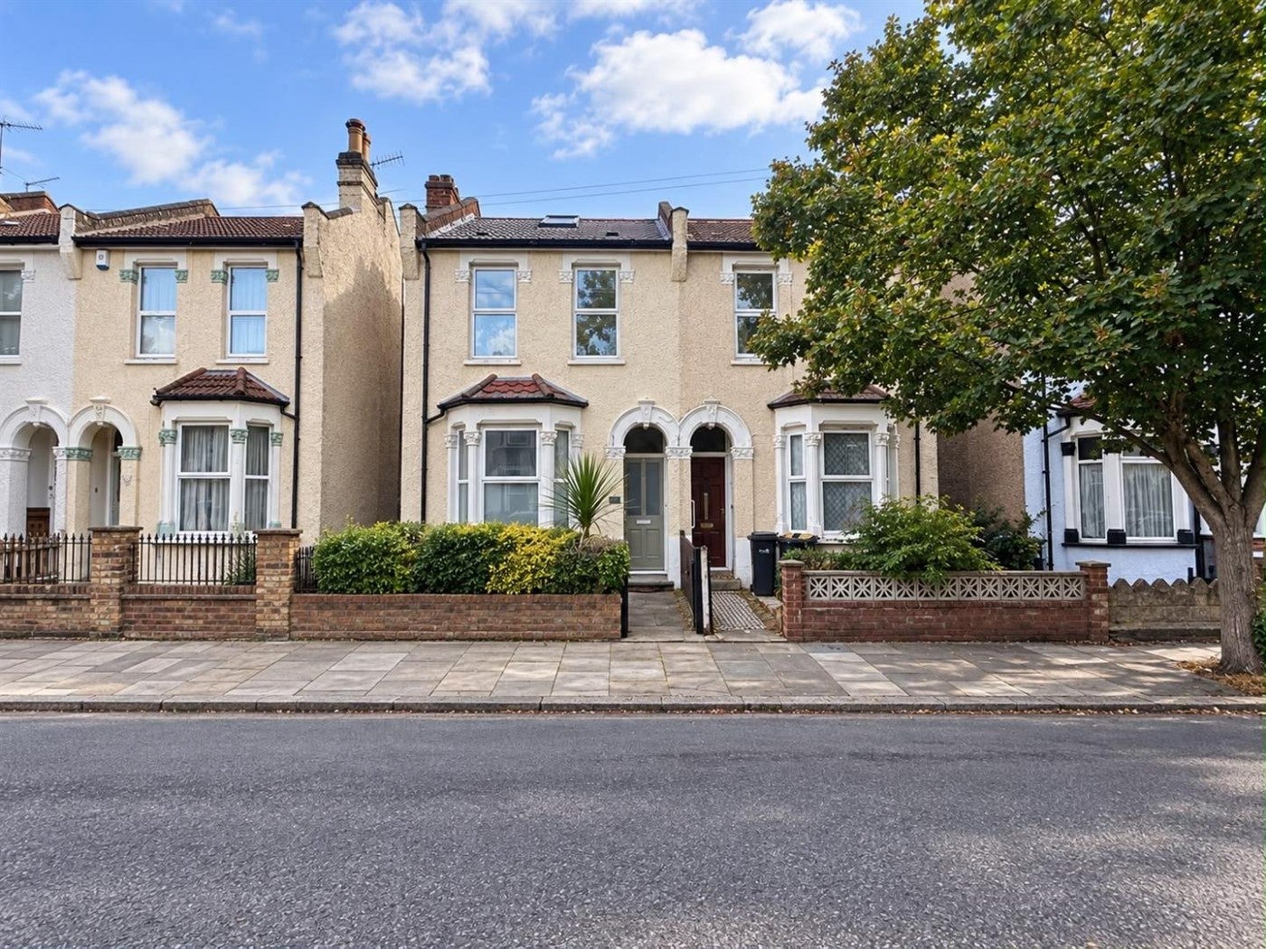 House Fotheringham Road in Greater London