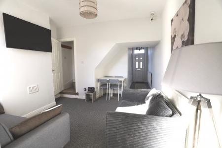 Flat Duke Street in Newcastle-under-Lyme
