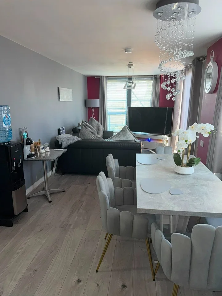 Room Southport Road in Greater London