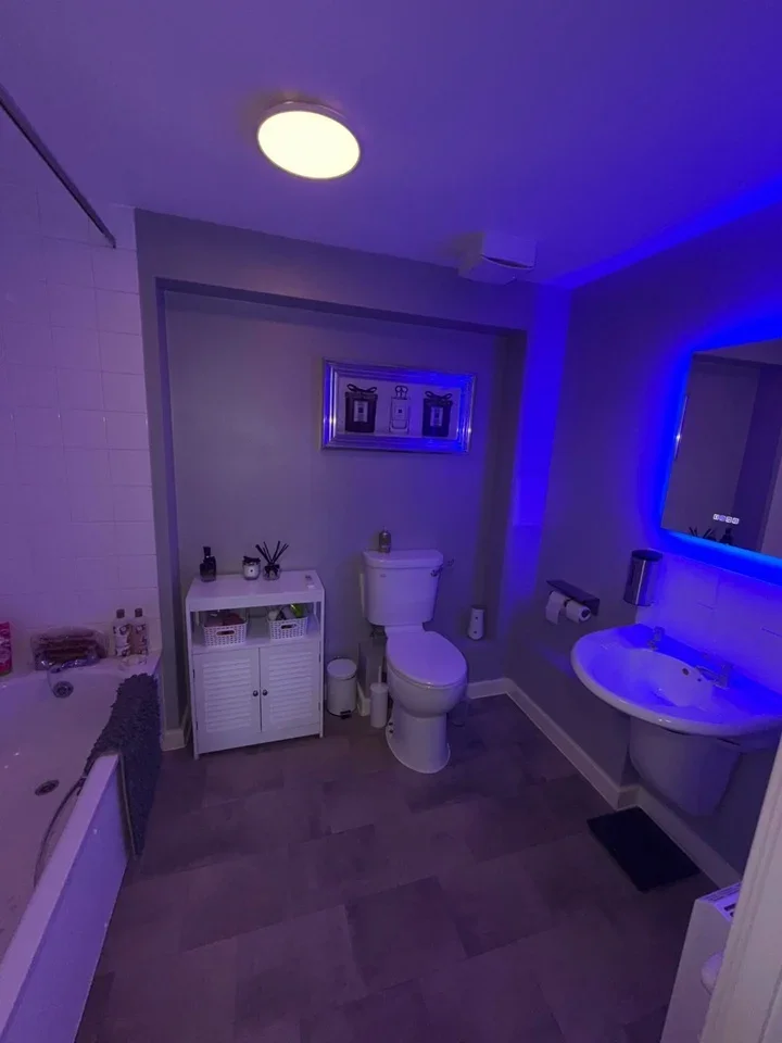 Room Southport Road in Greater London