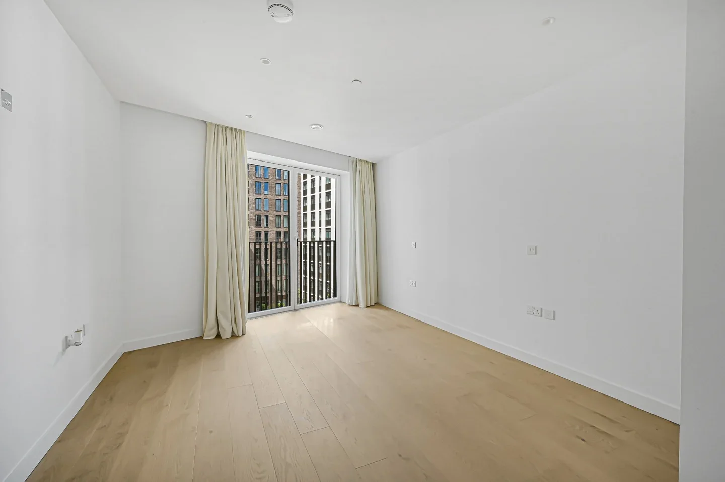 Flat Mount Pleasant in Greater London