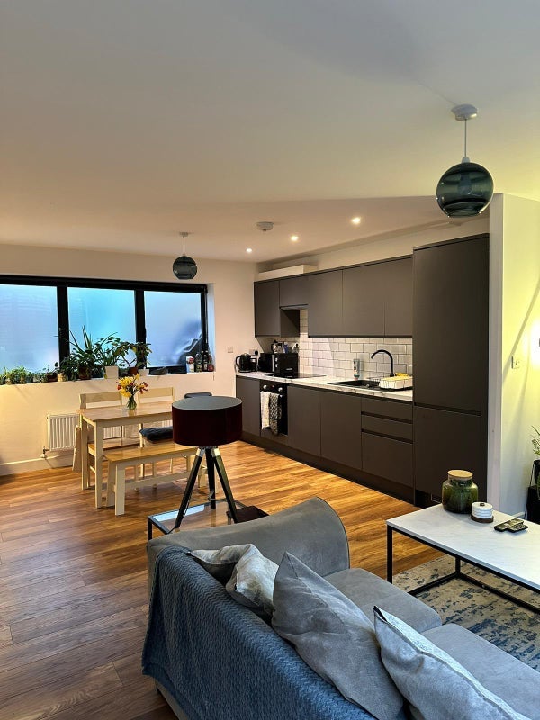 Room Beaufoy Road in Greater London