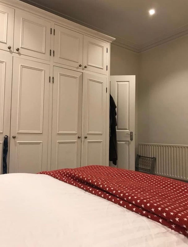 Room Biscay Road in Greater London