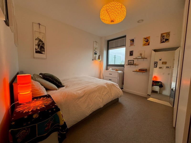 Room St Paul's Way in Greater London
